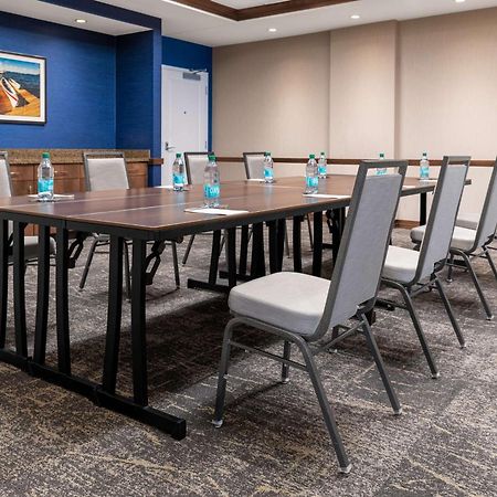 Hampton Inn & Suites Madison Downtown Экстерьер фото