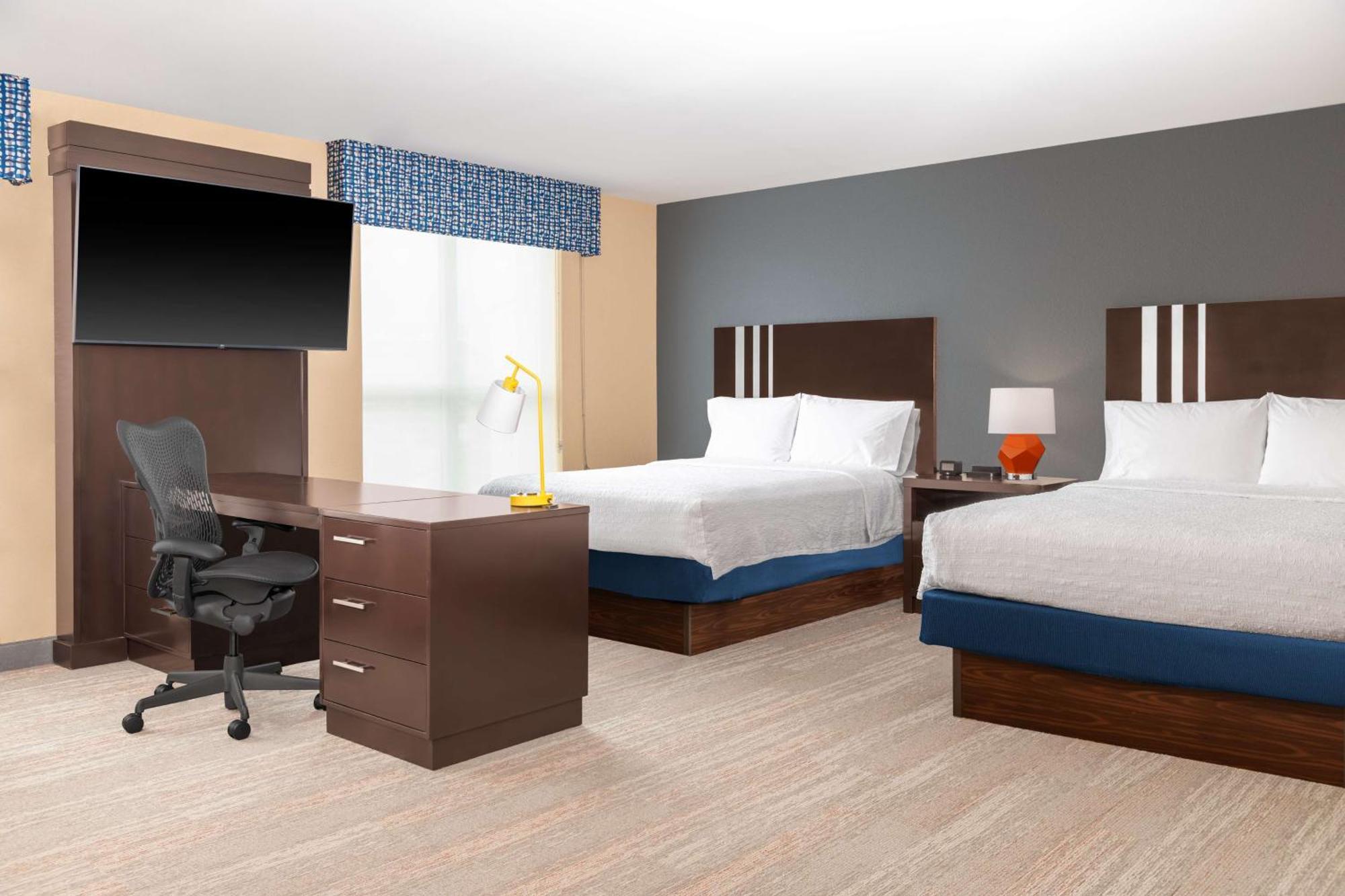 Hampton Inn & Suites Madison Downtown Экстерьер фото