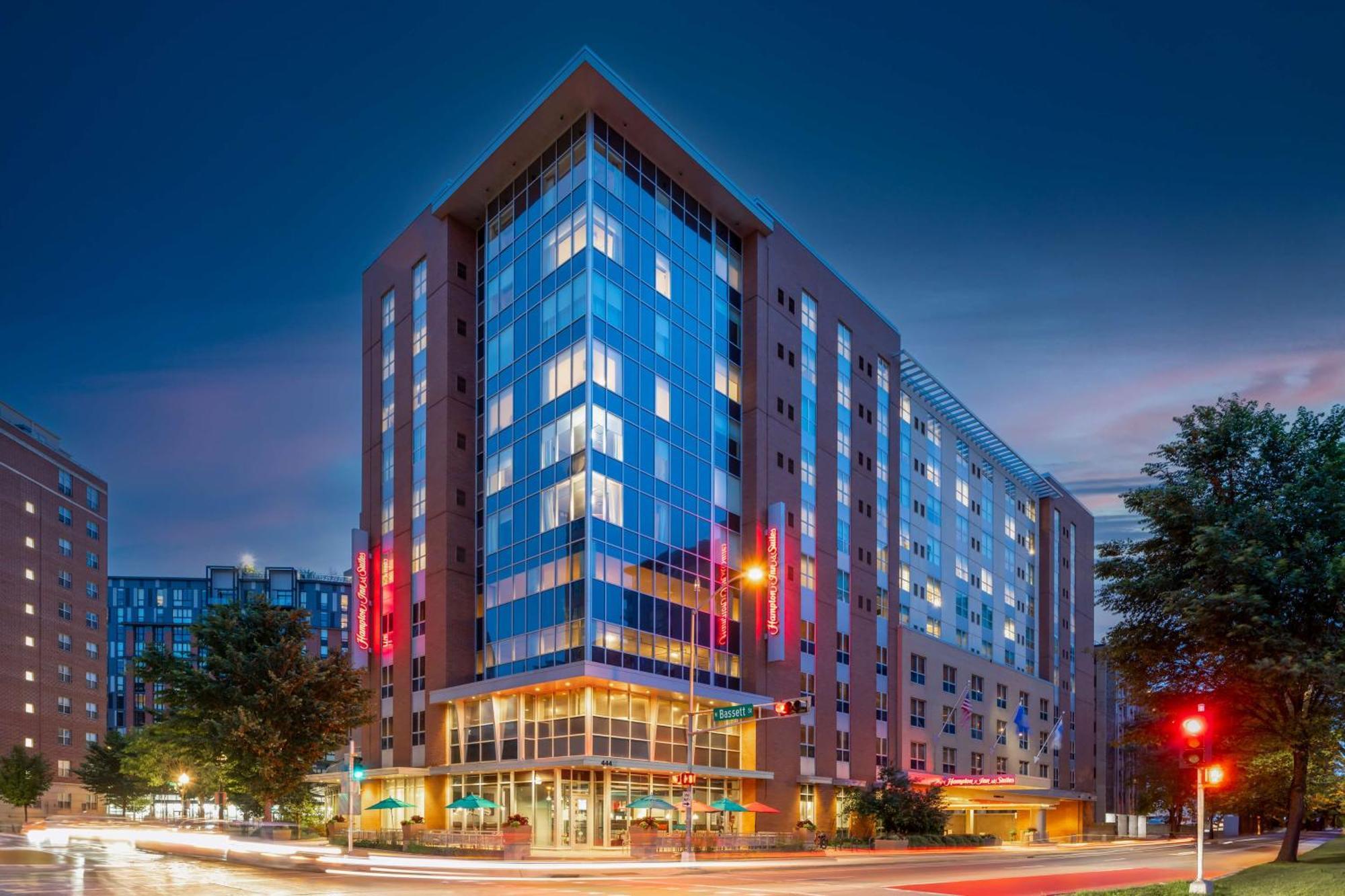Hampton Inn & Suites Madison Downtown Экстерьер фото